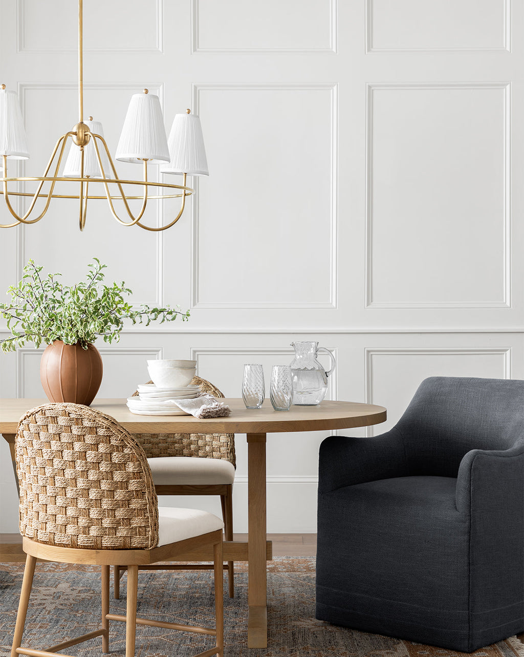 Contemporary Linen Dining Chair with Fluid Armrests for Dining Room