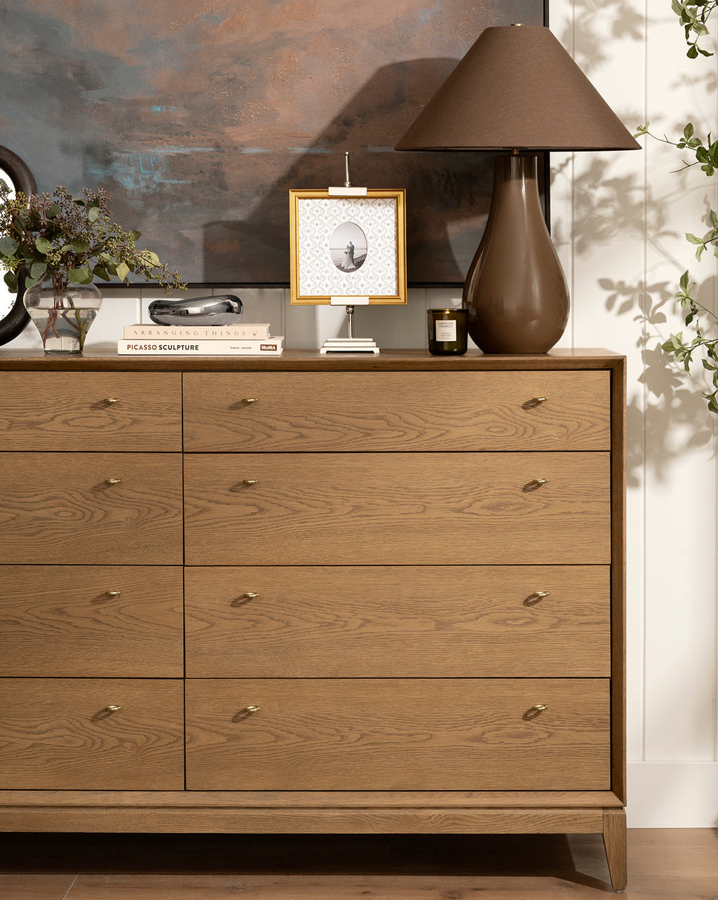 Classic Solid Oak Dresser with Tapered Legs & Soft-Close Drawers for Bedroom
