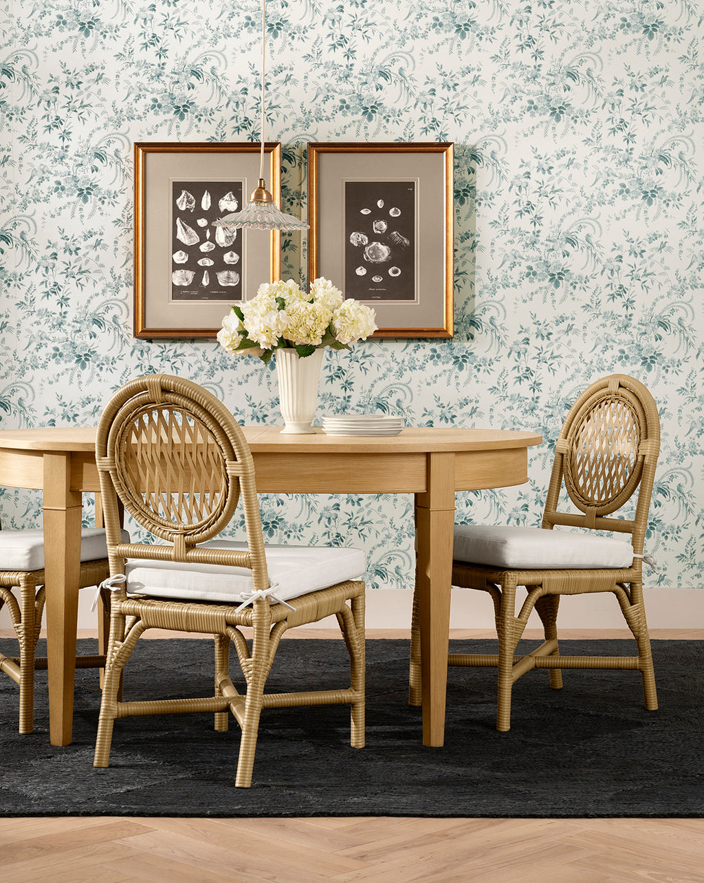 Classic Oak Extension Dining Table with Tapered Legs for Dining Room