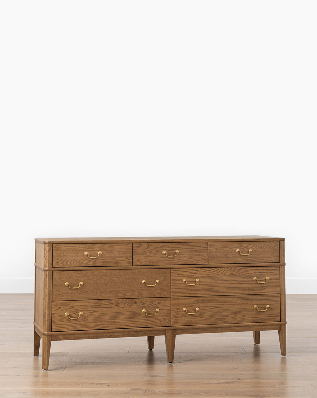 Classic Honey Oak Veneer Dresser with Drop Pulls for Bedroom