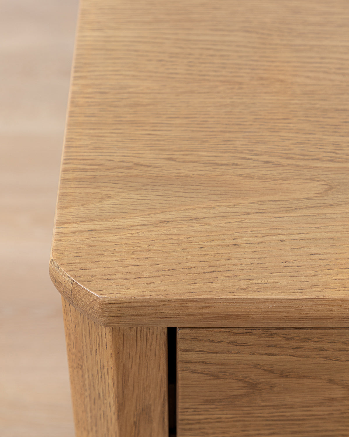 Classic Honey Oak Veneer Nightstand with Drop Pulls & Soft-Close Drawers for Bedroom