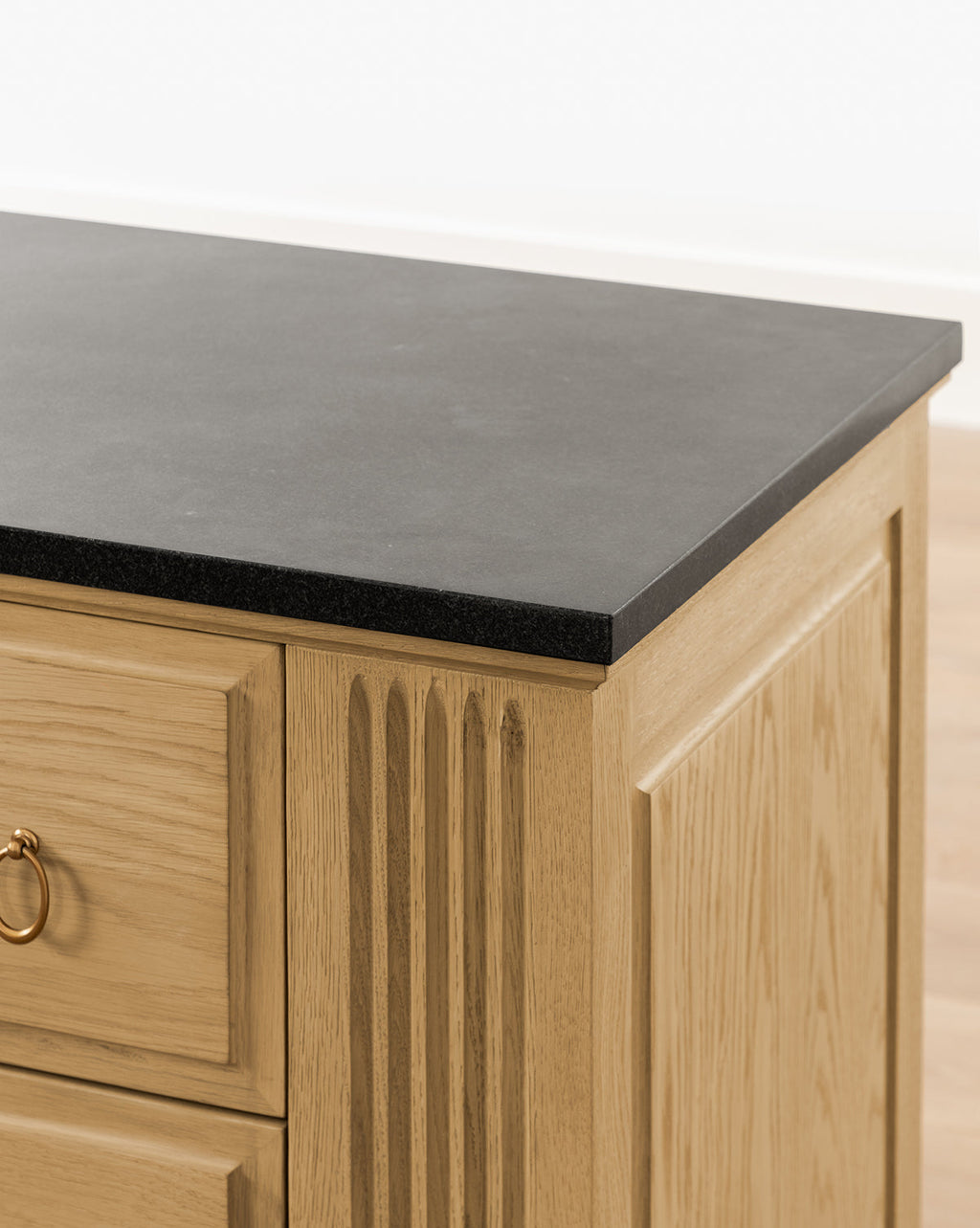 Artisan Drift Oak Dresser with Granite Top & Fluted Detail for Bedroom