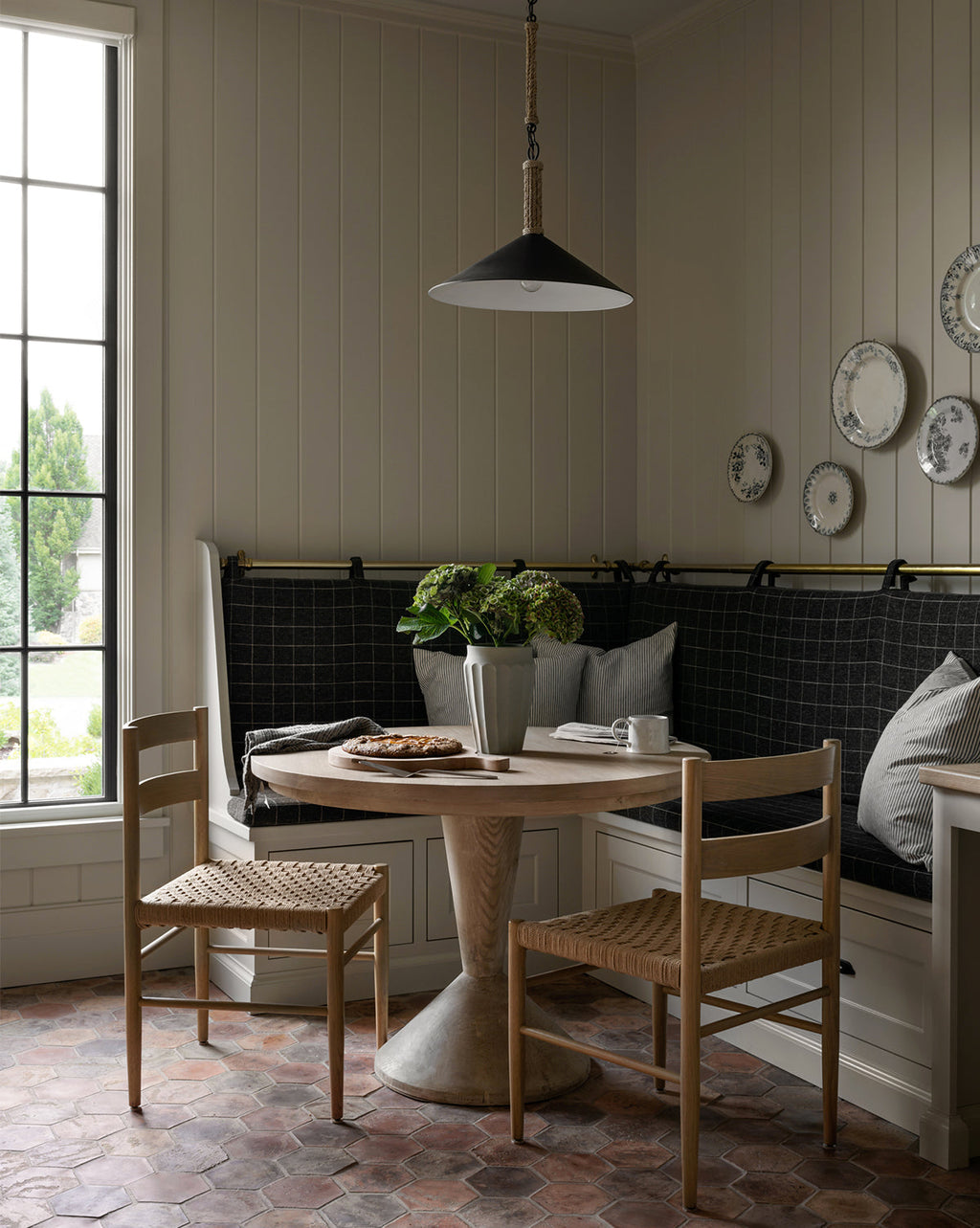 Scandinavian Paper Cord Woven Dining Chair with Transitional Form for Dining Room
