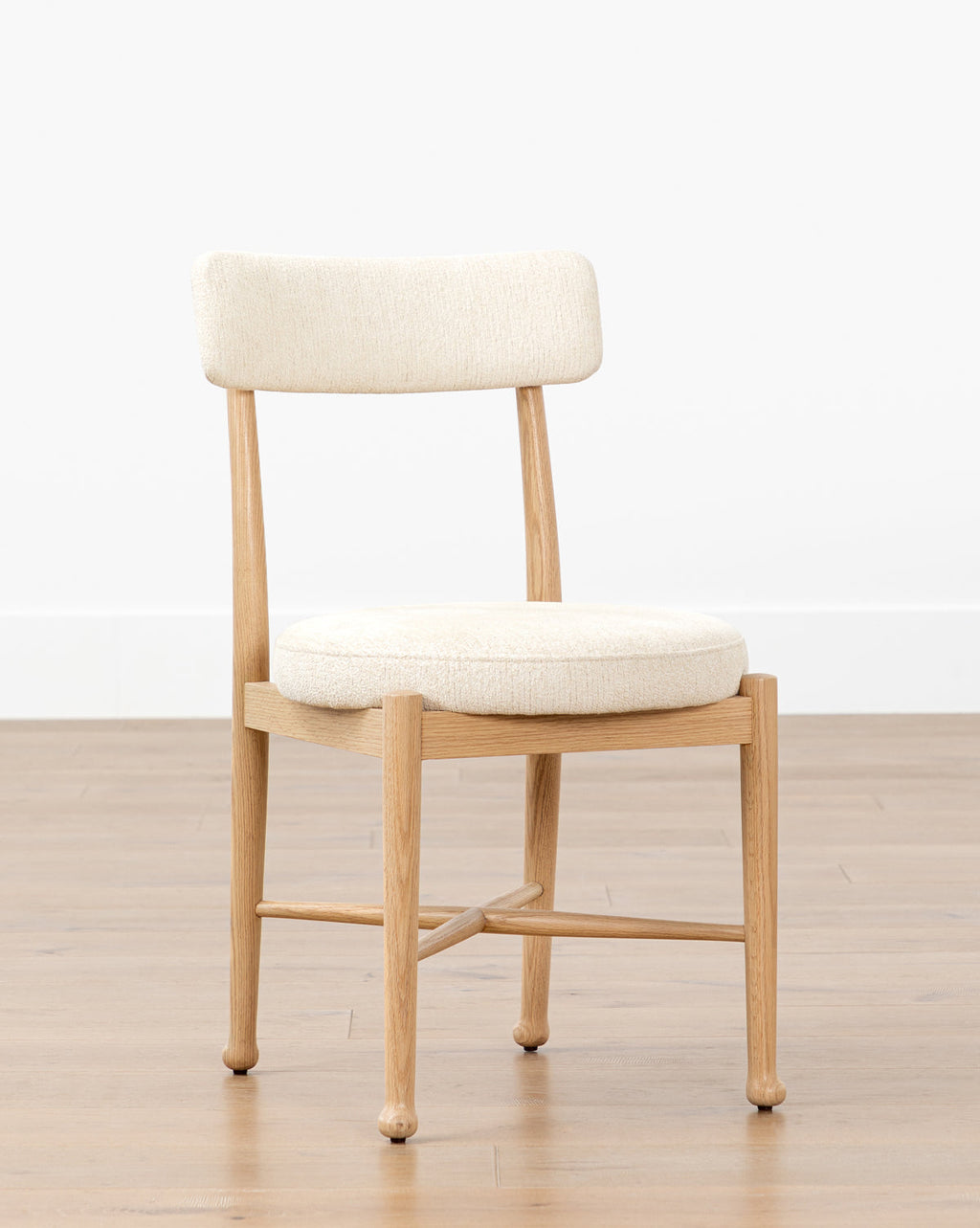 Scandinavian White Oak Dining Chair with Curved Ball Foot & Round Seat for Dining Room
