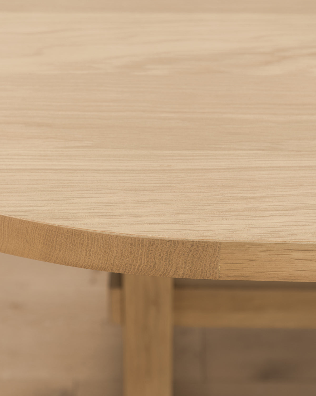 Minimalist Kiln-Dried White Oak Oval Dining Table with Mortise & Tenon Joinery for Dining Room