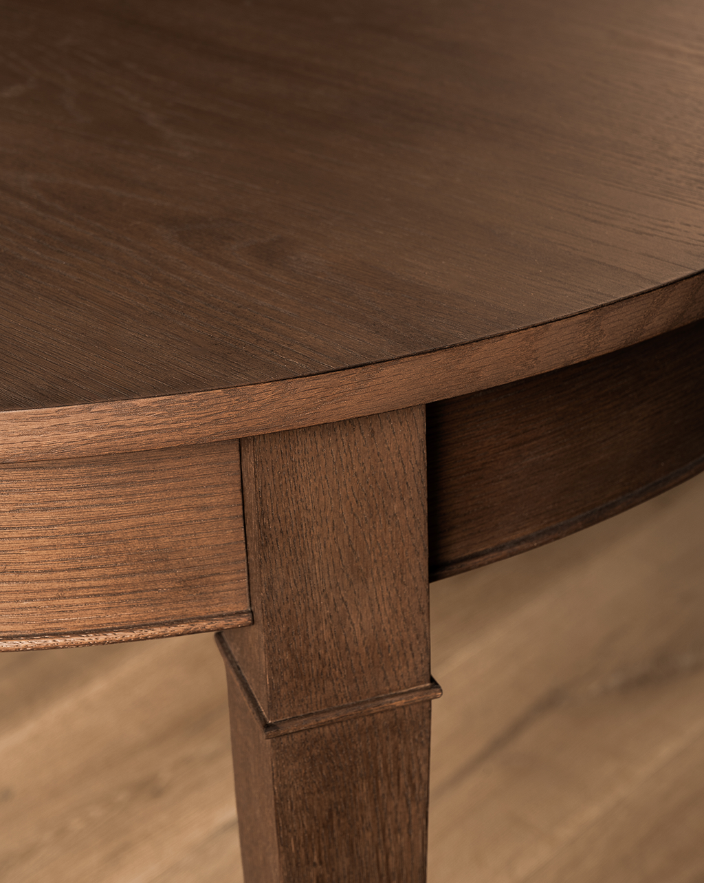 Classic Oak Extension Dining Table with Tapered Legs for Dining Room