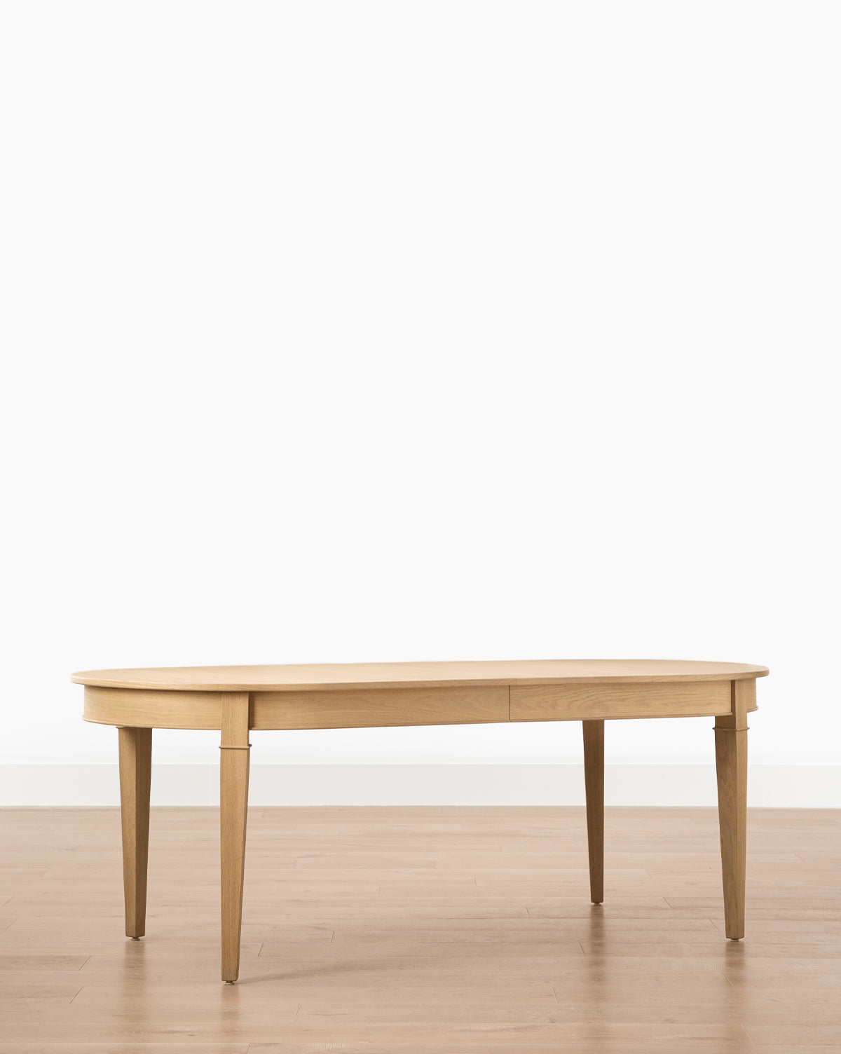 Classic Oak Extension Dining Table with Tapered Legs for Dining Room