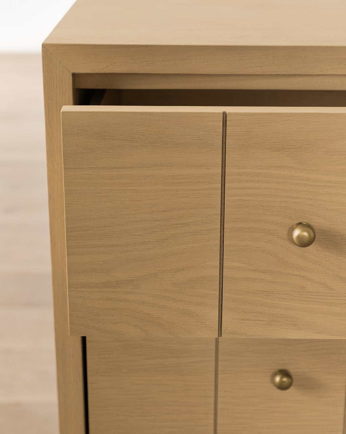 Contemporary Dresser with Etched Grid Pattern & Brass Pulls for Bedroom