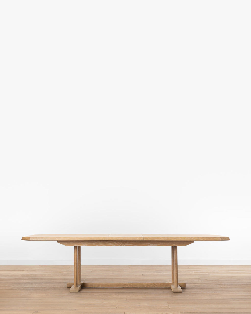 Classic Solid Oak Extension Dining Table with Butterfly Leaf for Dining Room