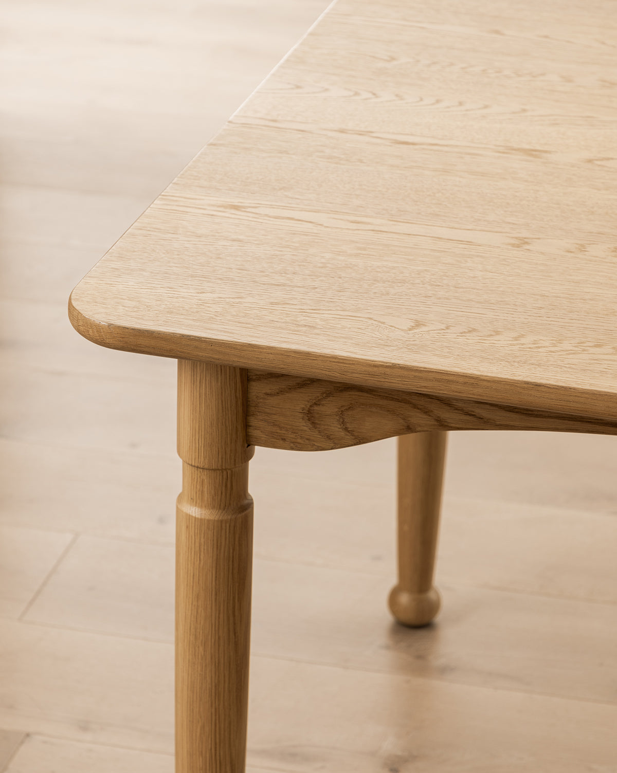 Rustic Honey Oak Dining Table with Notched Leg & Ball Foot for Dining Room