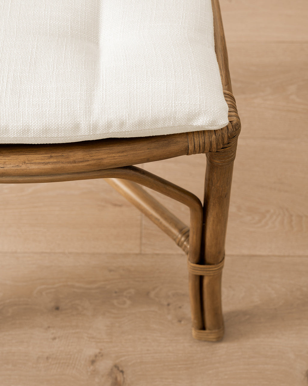 Coastal Woven Fabric Dining Chair with Blind Tufting for Dining Room