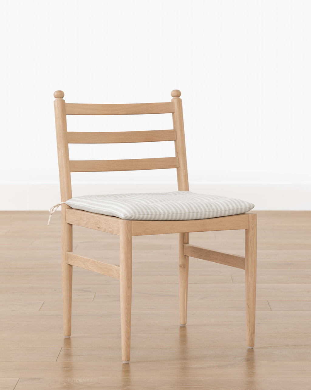 Minimalist White Oak Dining Chair with Linen Tie-On Cushion for Dining Room