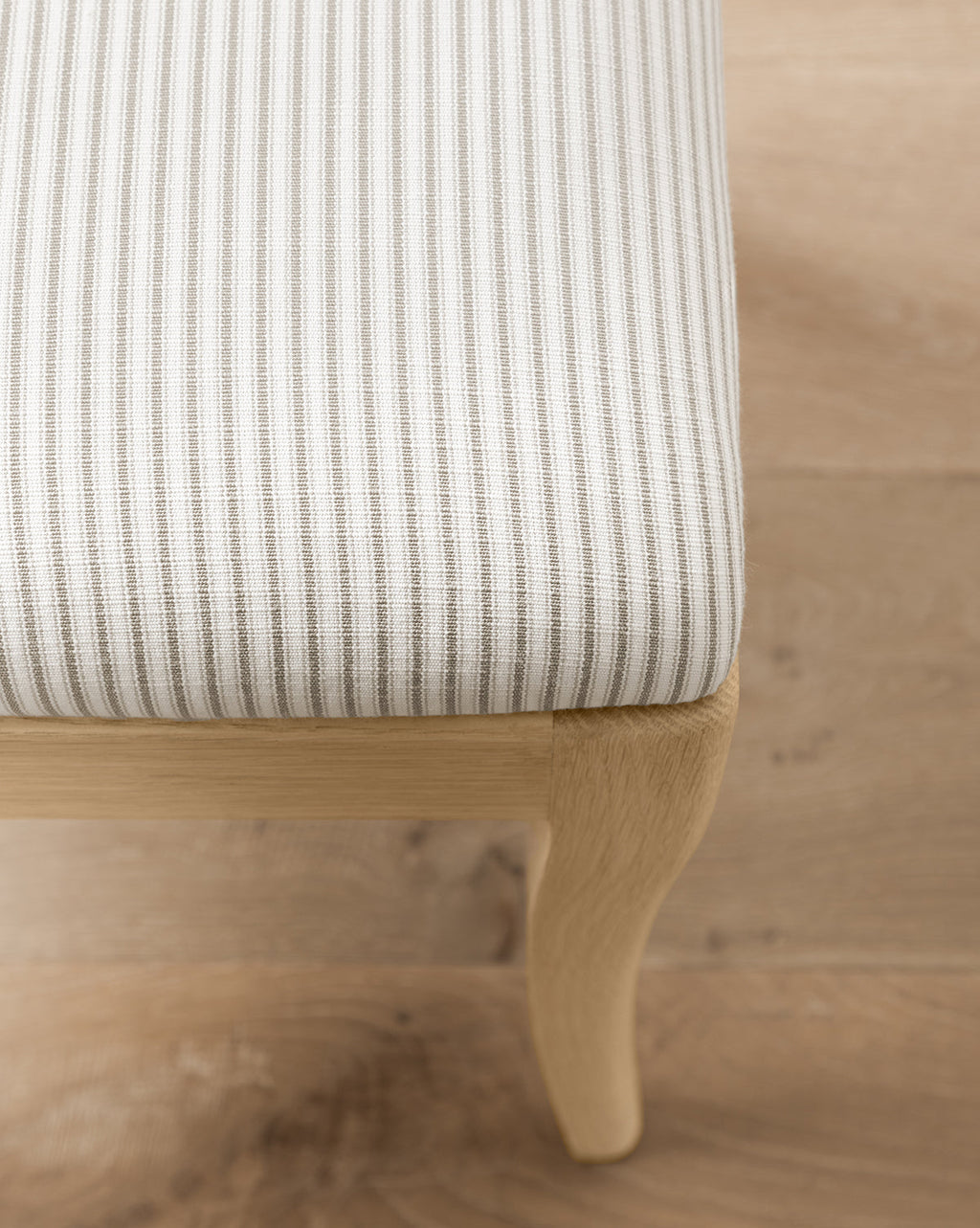 Classic White Oak Dining Chair with Curved Details & Upholstered Seat for Dining Room