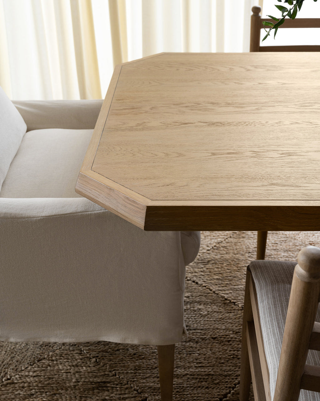 Classic Solid Oak Extension Dining Table with Butterfly Leaf for Dining Room