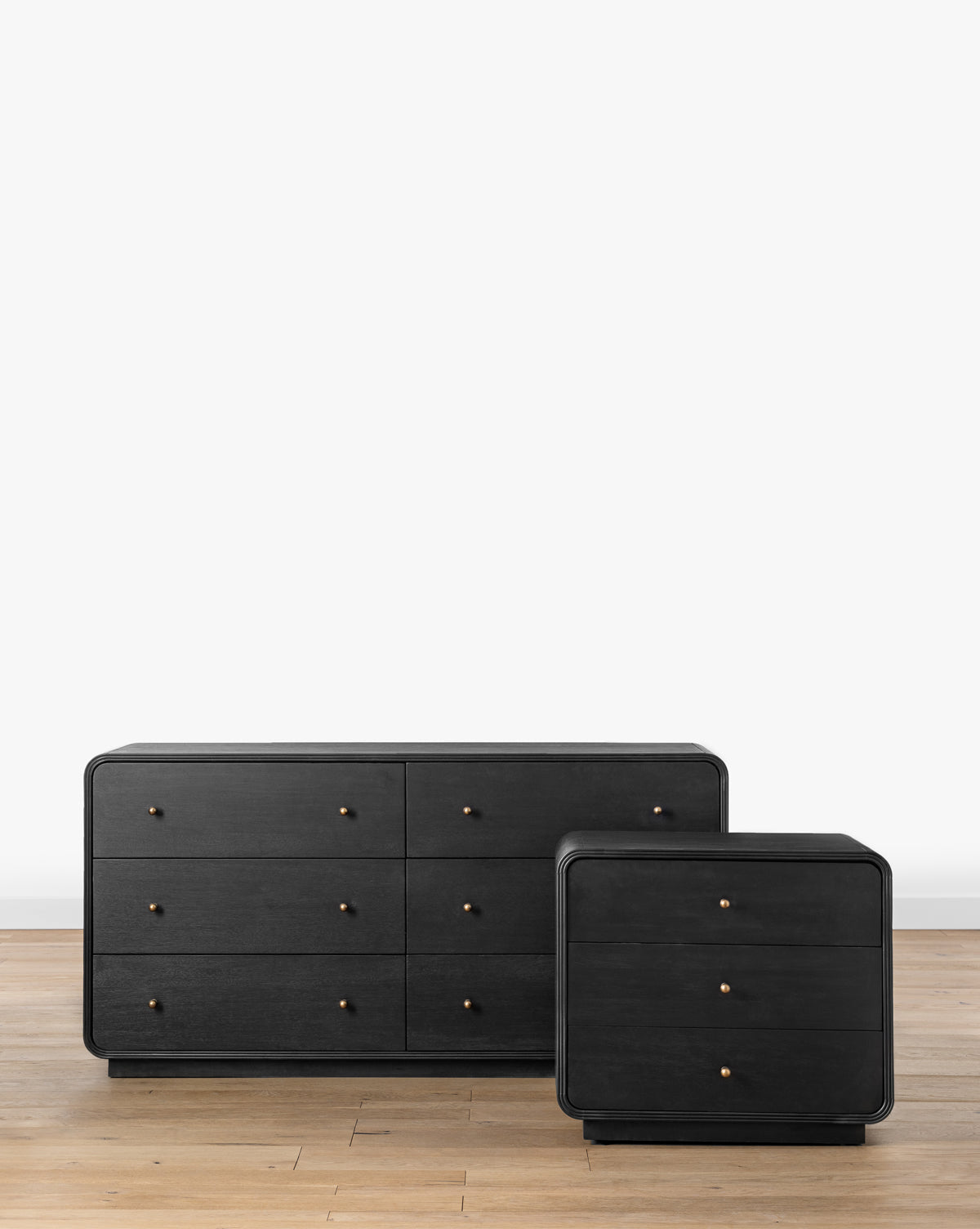 Modern Acacia Dresser with Soft-Close Drawers & Brass Hardware for Bedroom