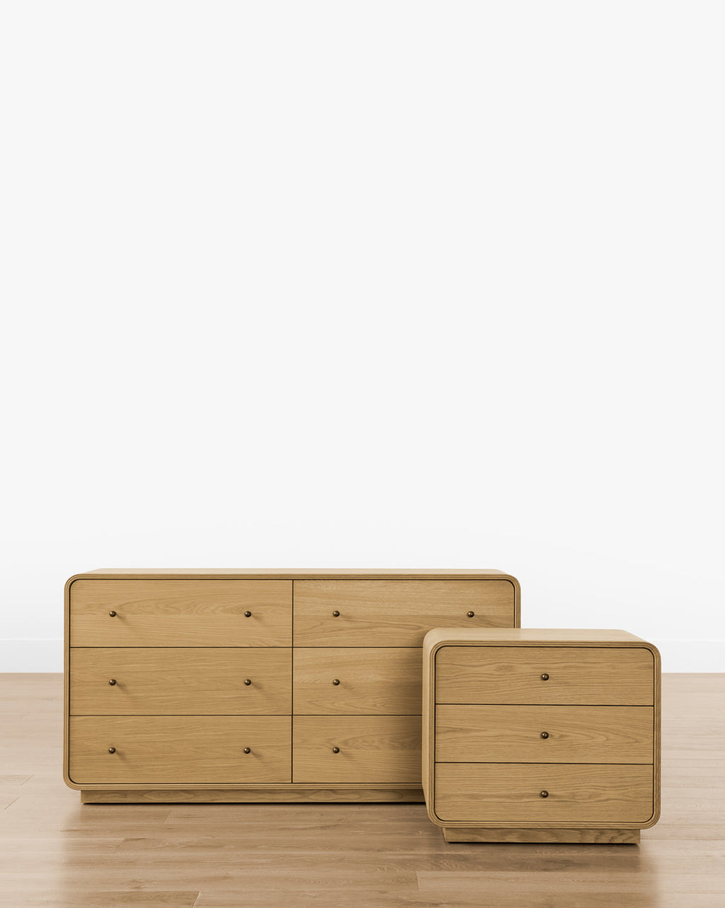 Modern Oak Dresser with Oversized Soft-Close Drawers & Brass Hardware for Bedroom