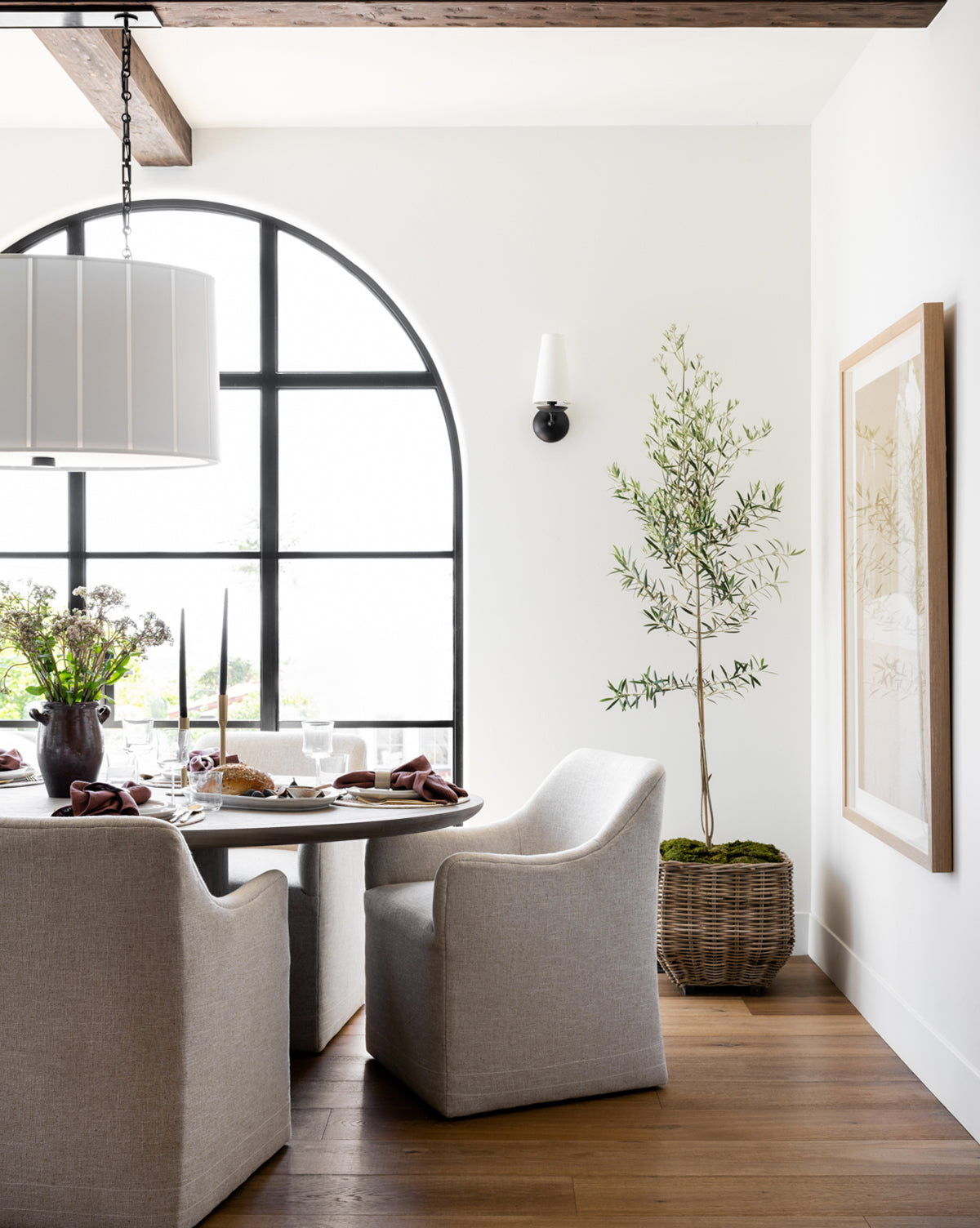Contemporary Linen Dining Chair with Fluid Armrests for Dining Room