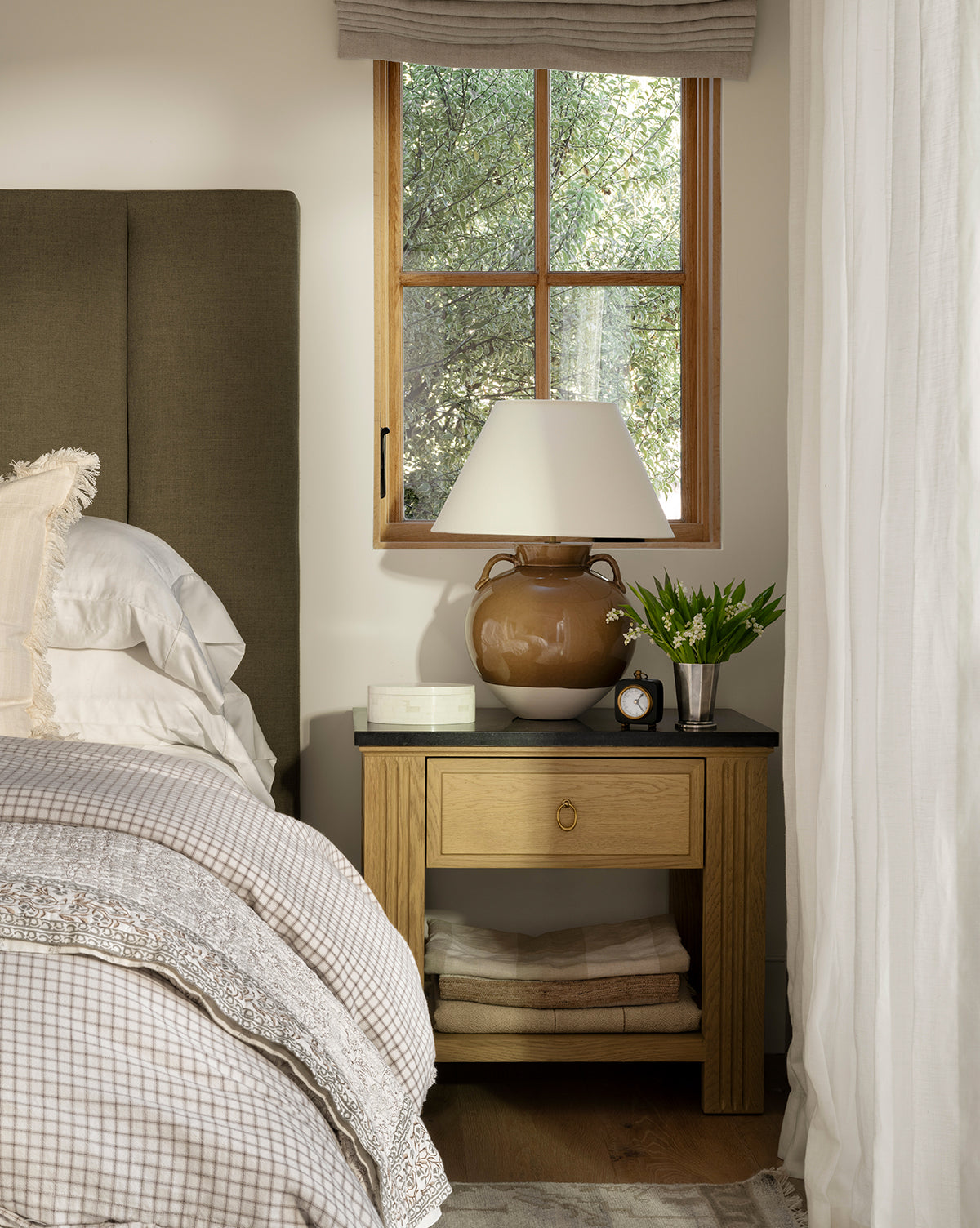 Vintage Drift Oak Nightstand with Granite Top & Fluted Detail for Bedroom